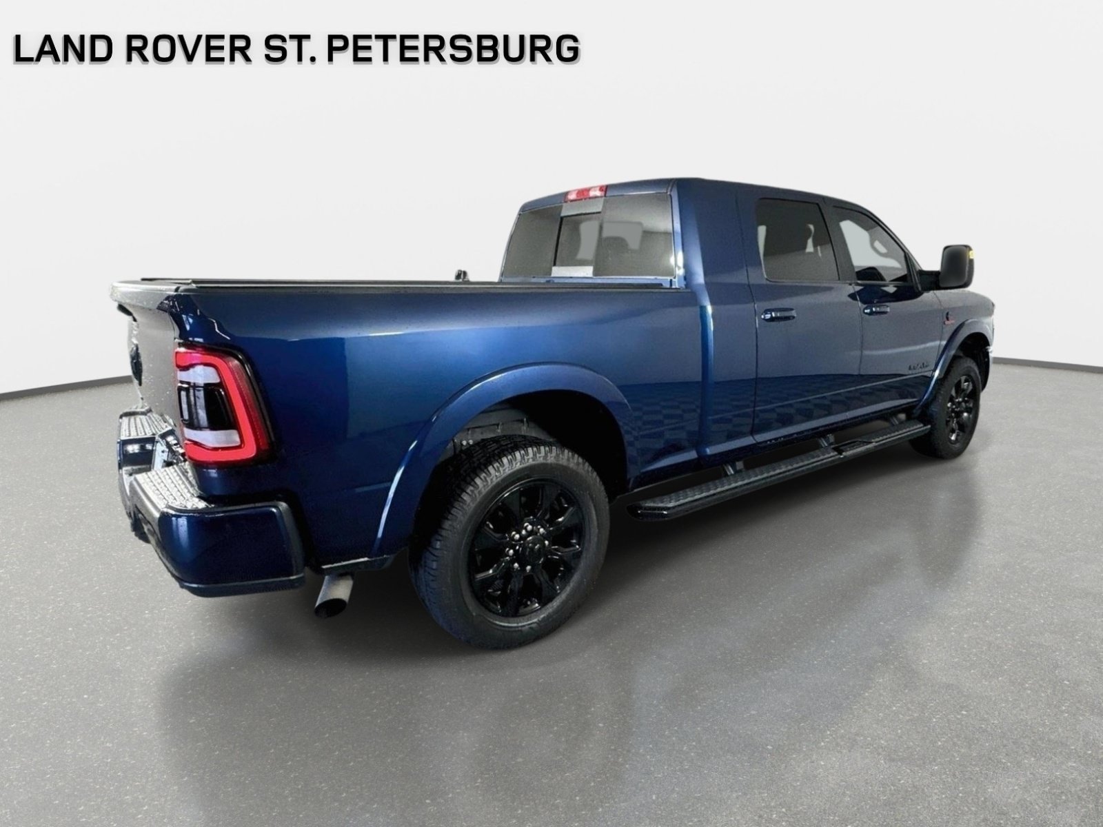Used 2023 RAM 2500 Limited w/ Night Edition AWD/4WD image 5