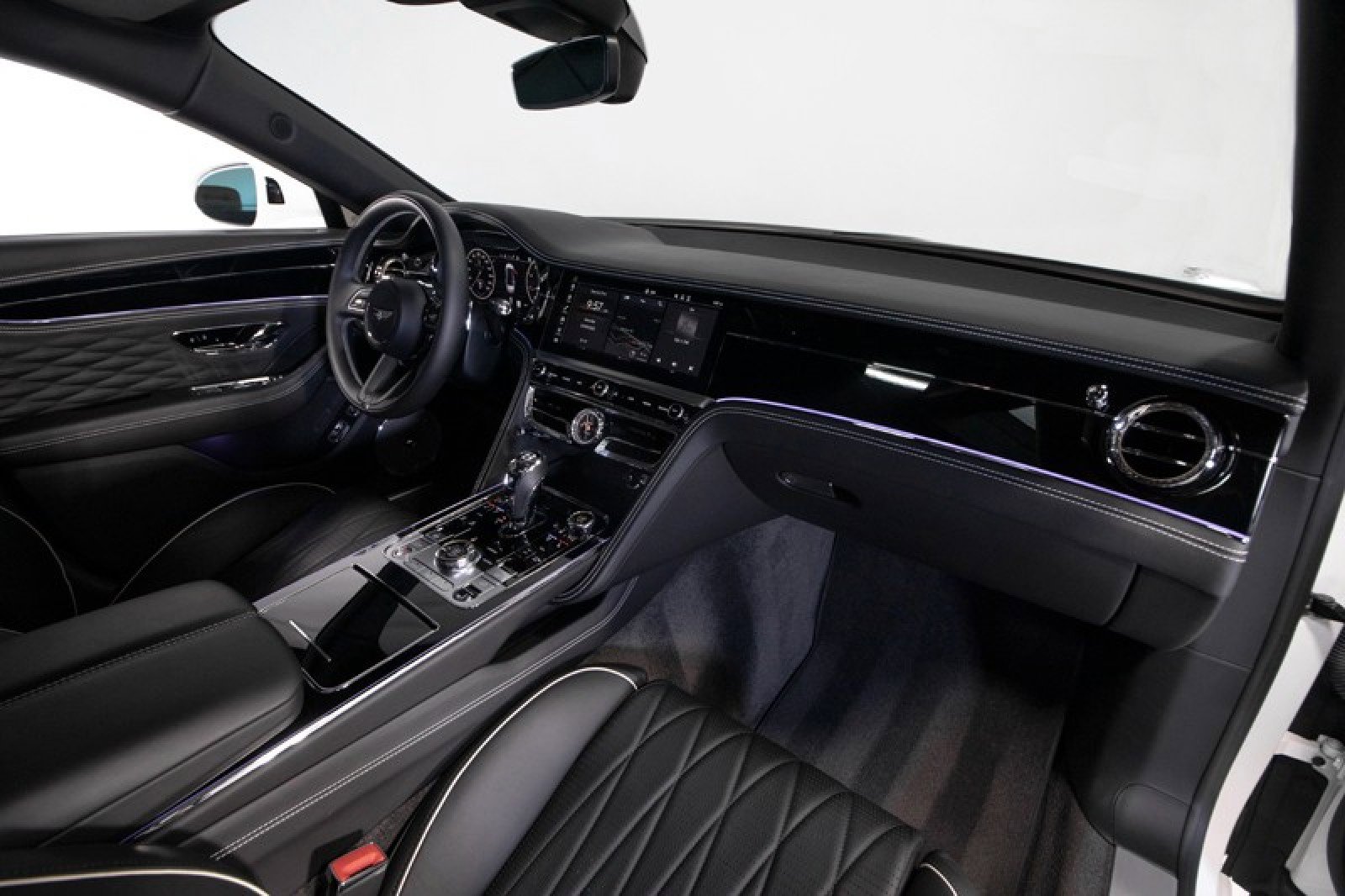 Used 2021 Bentley Flying Spur V8 image 53