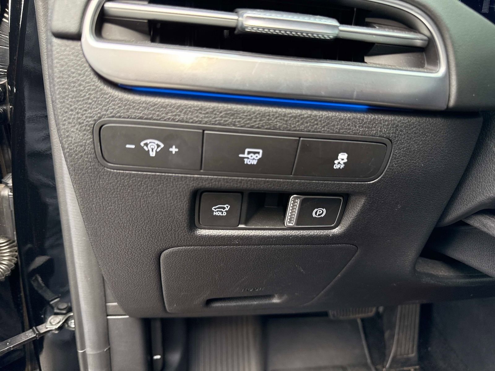 Used 2024 Hyundai Palisade Calligraphy image 32