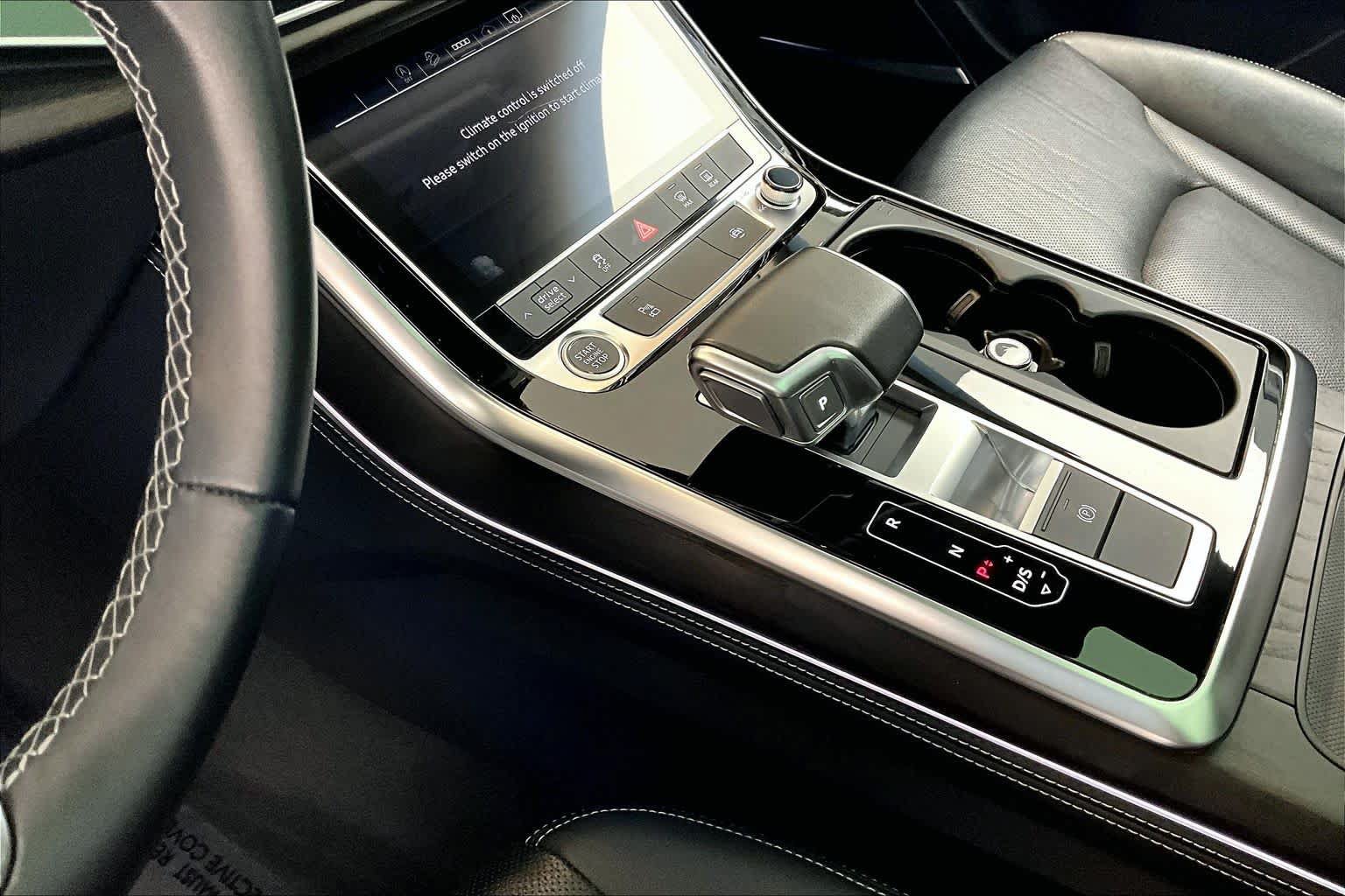 Used 2023 Audi Q8 Premium Plus w/ Premium Plus Package AWD/4WD image 16