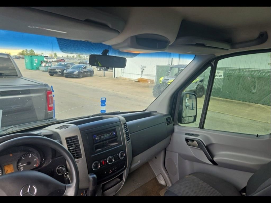 Used 2013 Mercedes-Benz Sprinter 2500 image 10