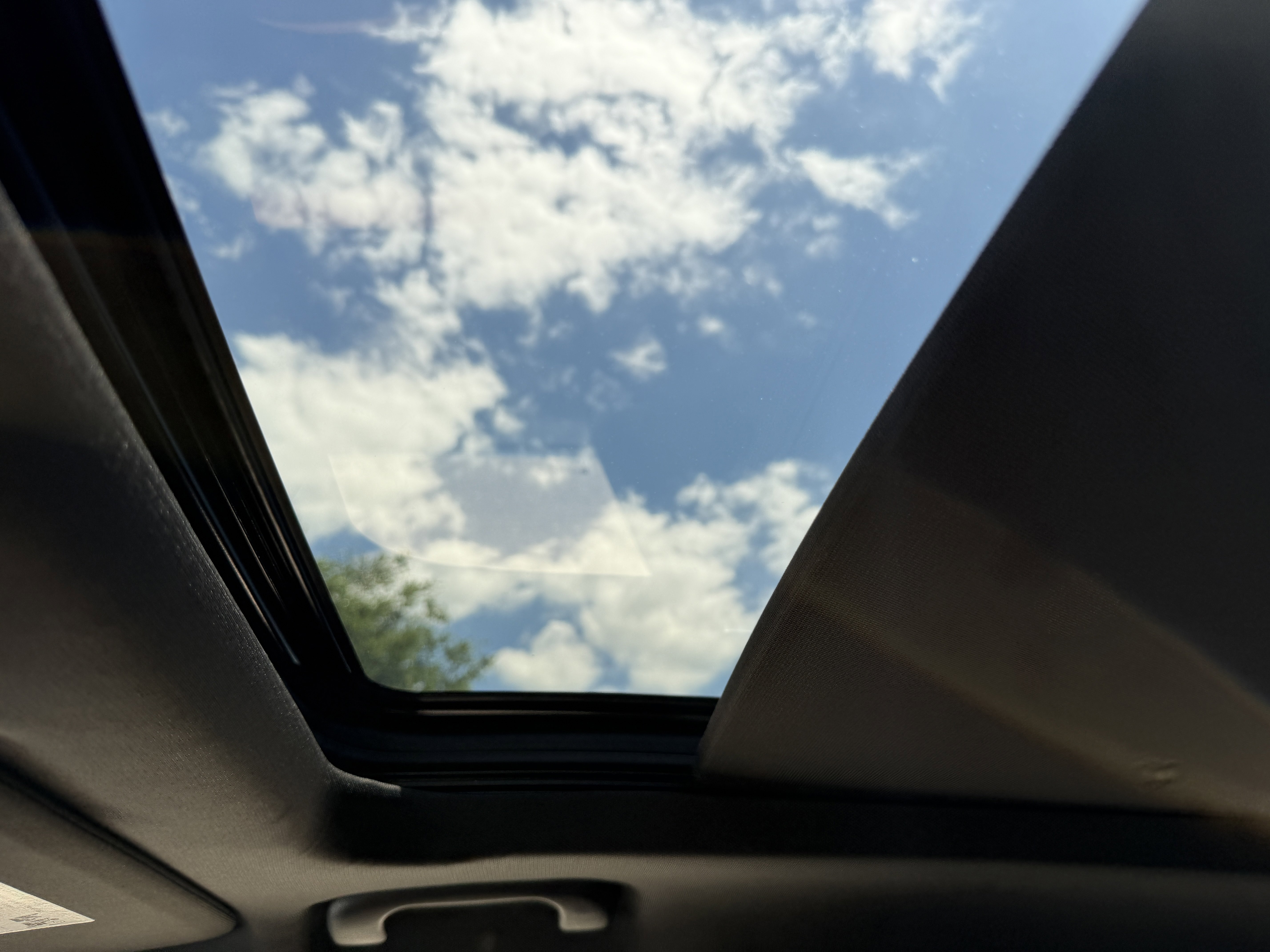 Certified 2023 Cadillac XT4 Premium Luxury w/ Technology Package AWD/4WD image 21