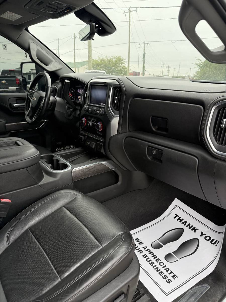 Used 2020 Chevrolet Silverado 2500 LTZ w/ LTZ Premium Package AWD/4WD image 15