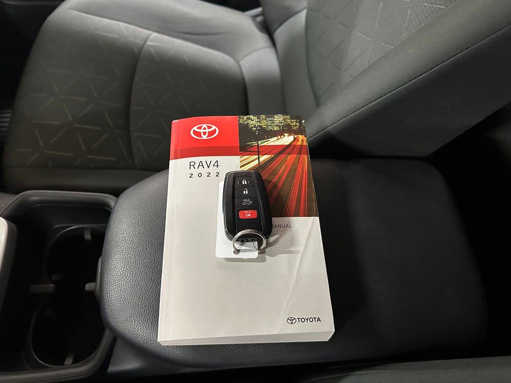 Used 2022 Toyota RAV4 XLE image 42
