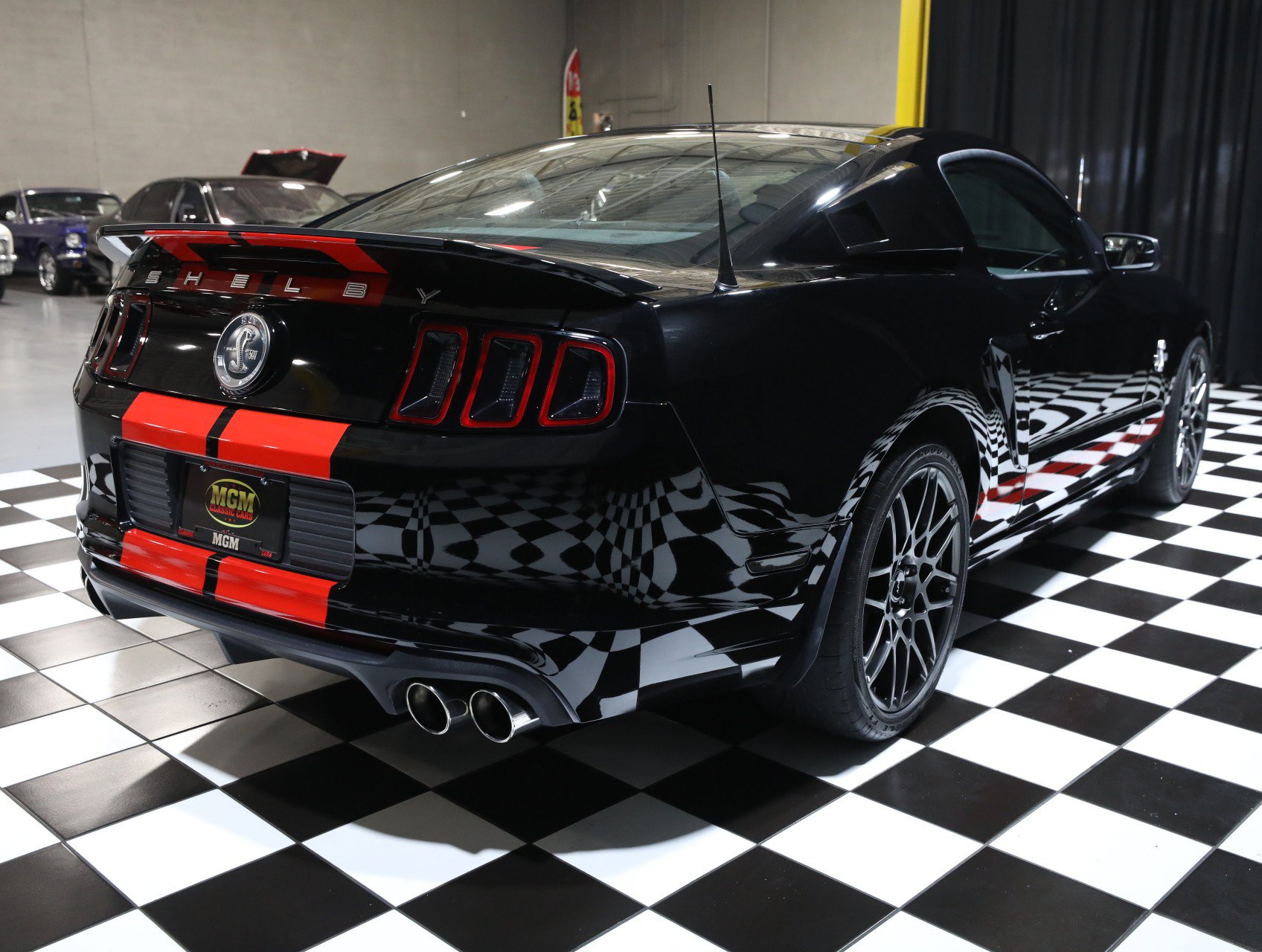 Used 2013 Ford Mustang Shelby GT500 RWD image 22