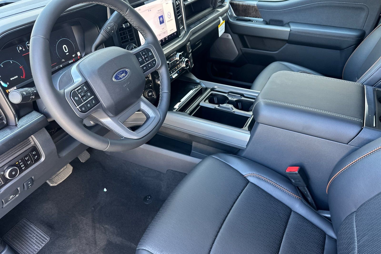 New 2026 Ford F250 Lariat w/ Black Appearance Package image 9