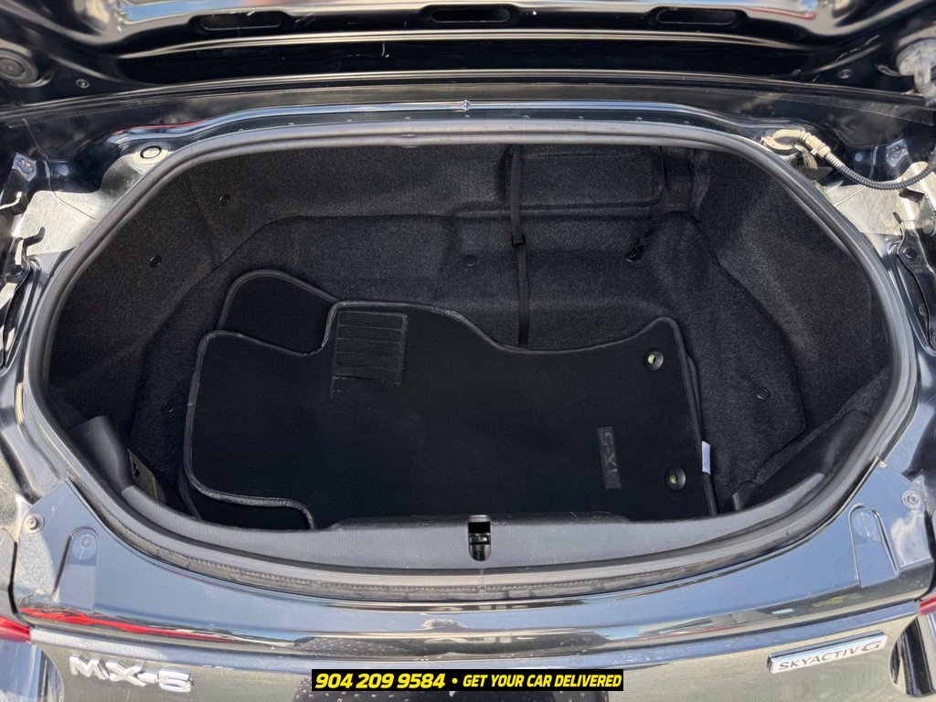 Used 2021 MAZDA MX-5 Miata RF Grand Touring RWD image 28