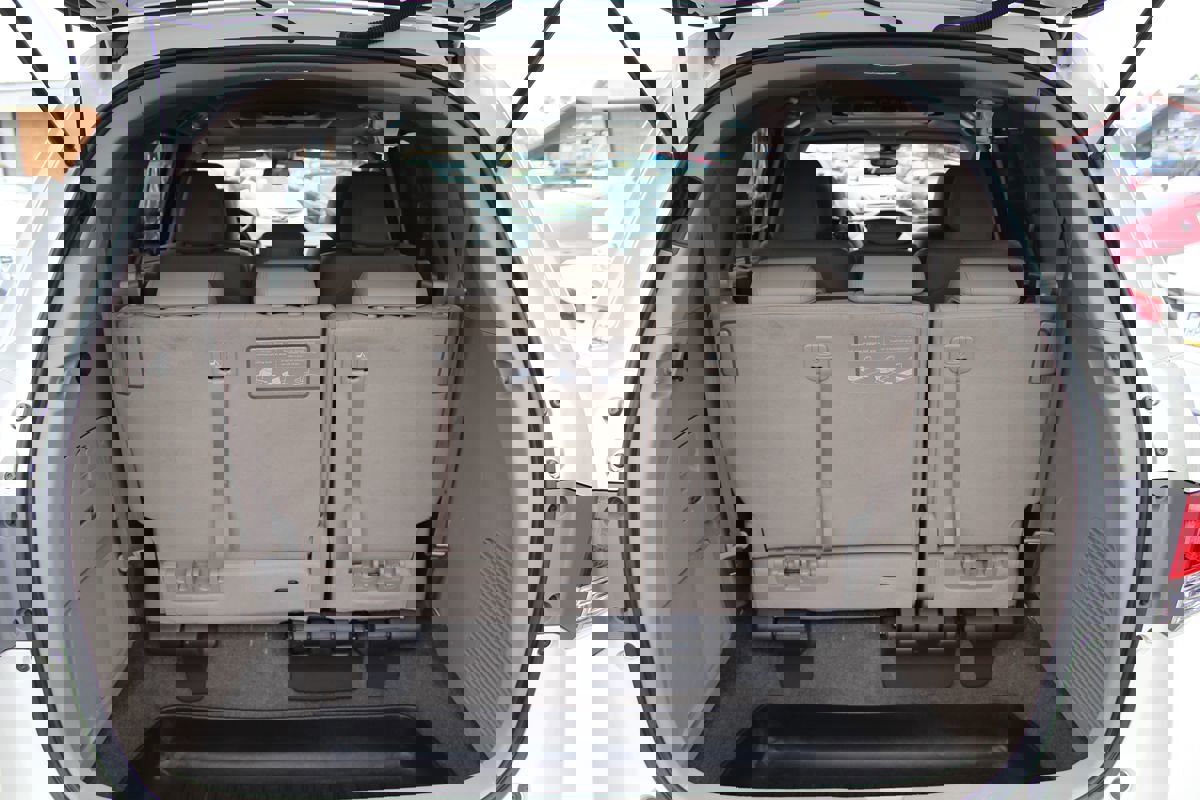 Used 2015 Honda Odyssey Touring Elite image 35