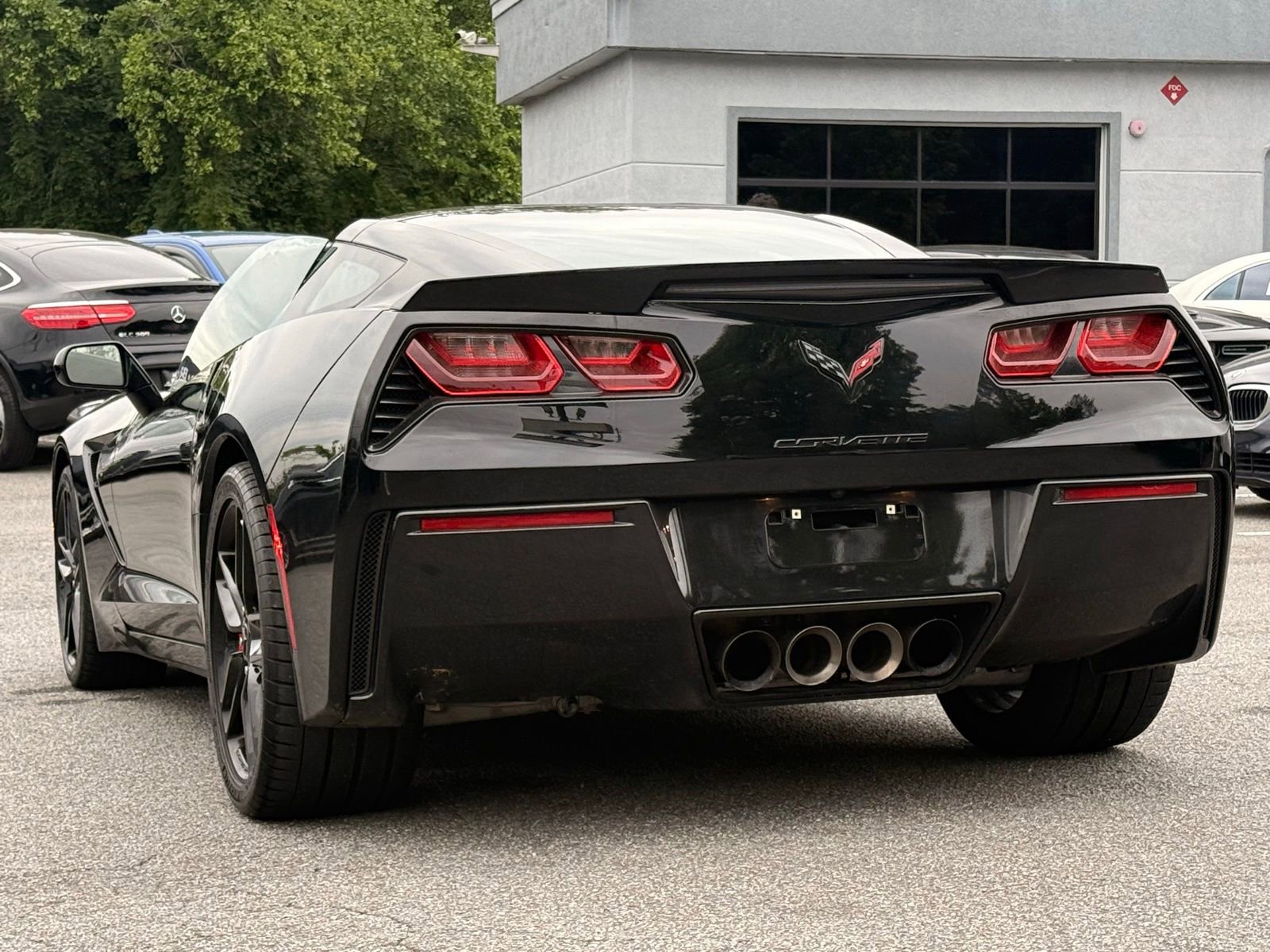 Used 2018 Chevrolet Corvette Stingray Coupe w/ 1LT RWD image 3