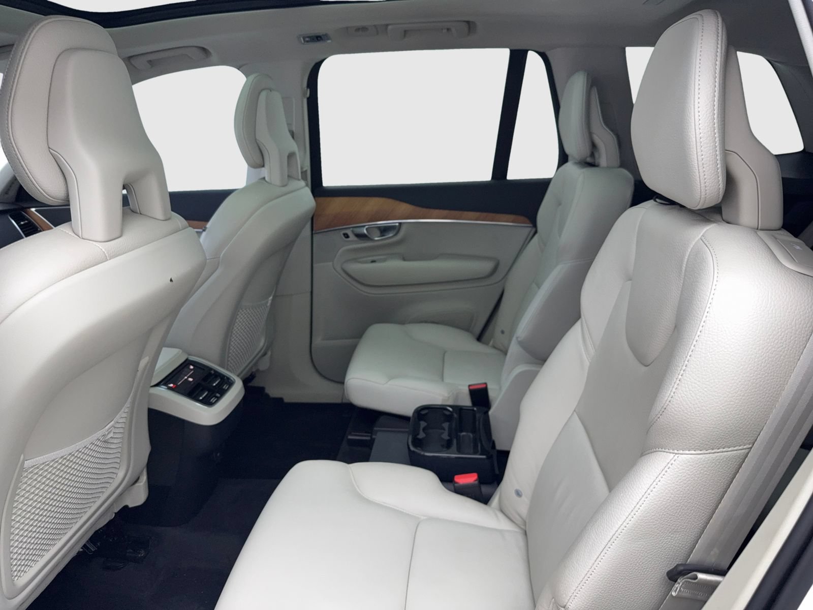Used 2021 Volvo XC90 T6 Momentum w/ Advanced Package AWD/4WD image 39