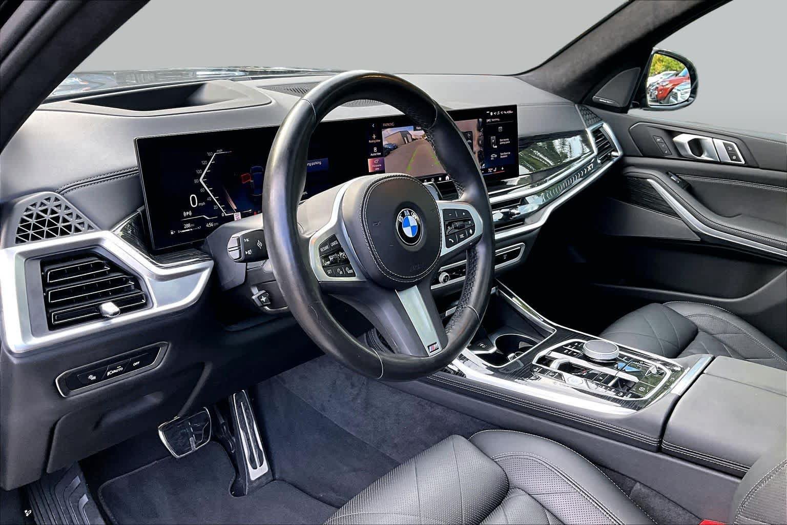Used 2025 BMW X7 xDrive40i w/ M Sport Package AWD/4WD image 17
