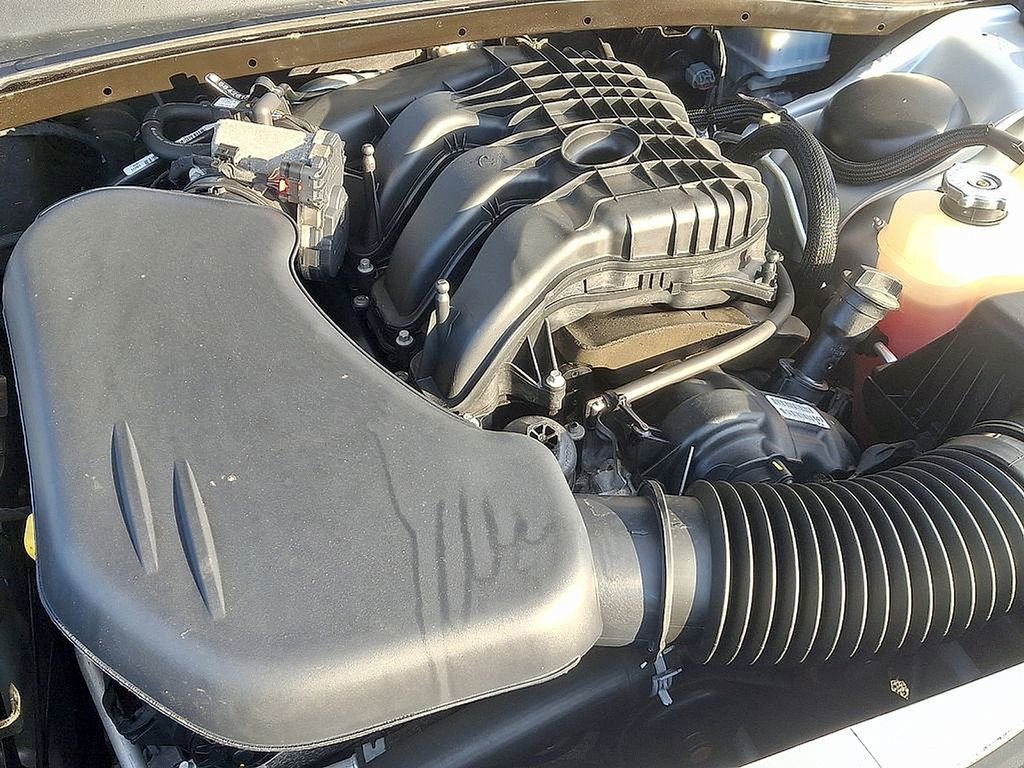 Used 2023 Chrysler 300 Touring L w/ Popular Equipment Group image 28