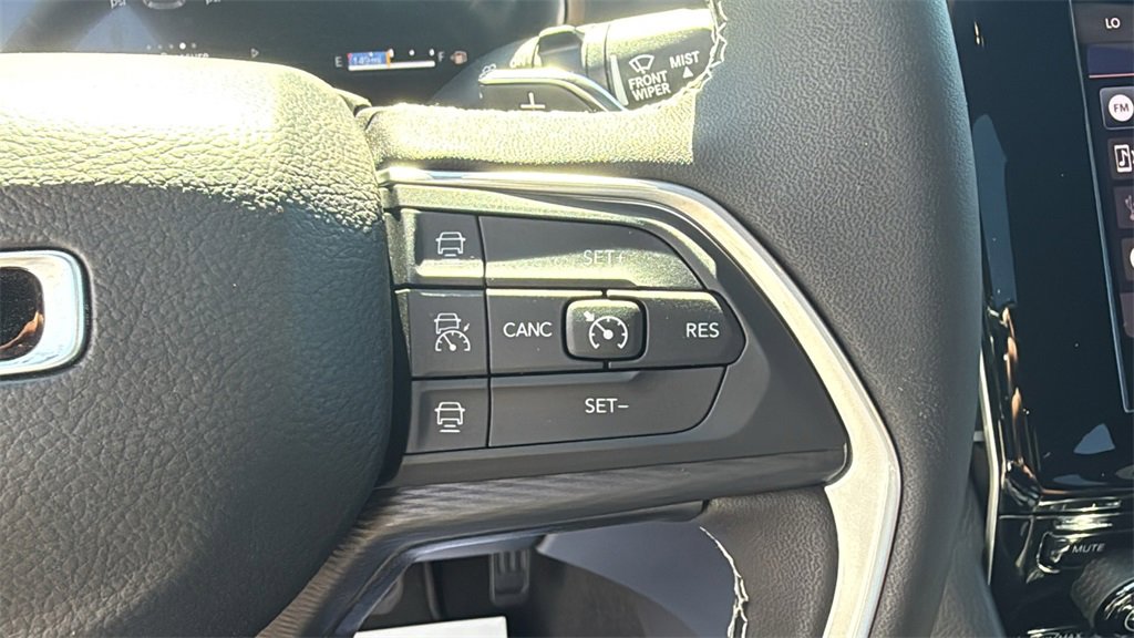 New 2025 Jeep Grand Cherokee Laredo X image 23