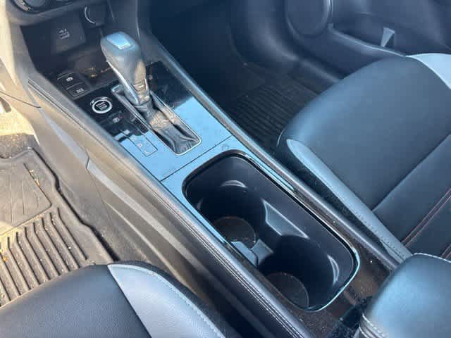 Used 2023 Nissan Kicks SR w/ SR Premium Package FWD image 18