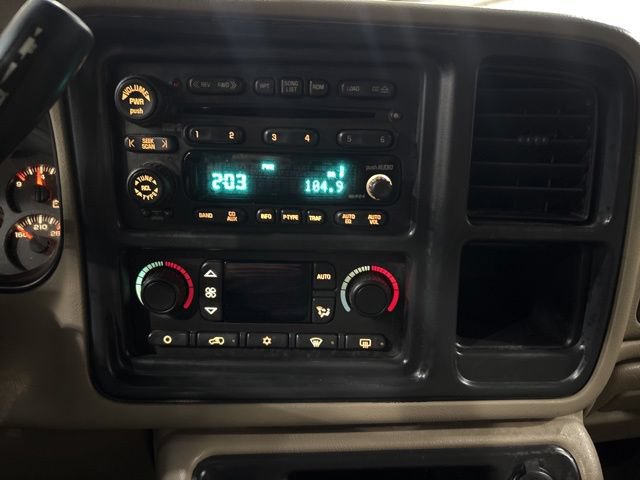 Used 2004 GMC Sierra 2500 SLT w/ Heavy-Duty Power Package AWD/4WD image 22