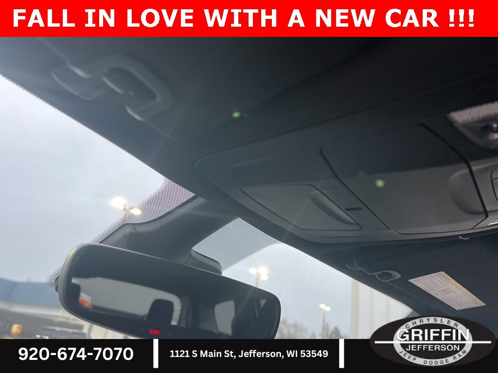 New 2026 Chrysler Pacifica Select image 26