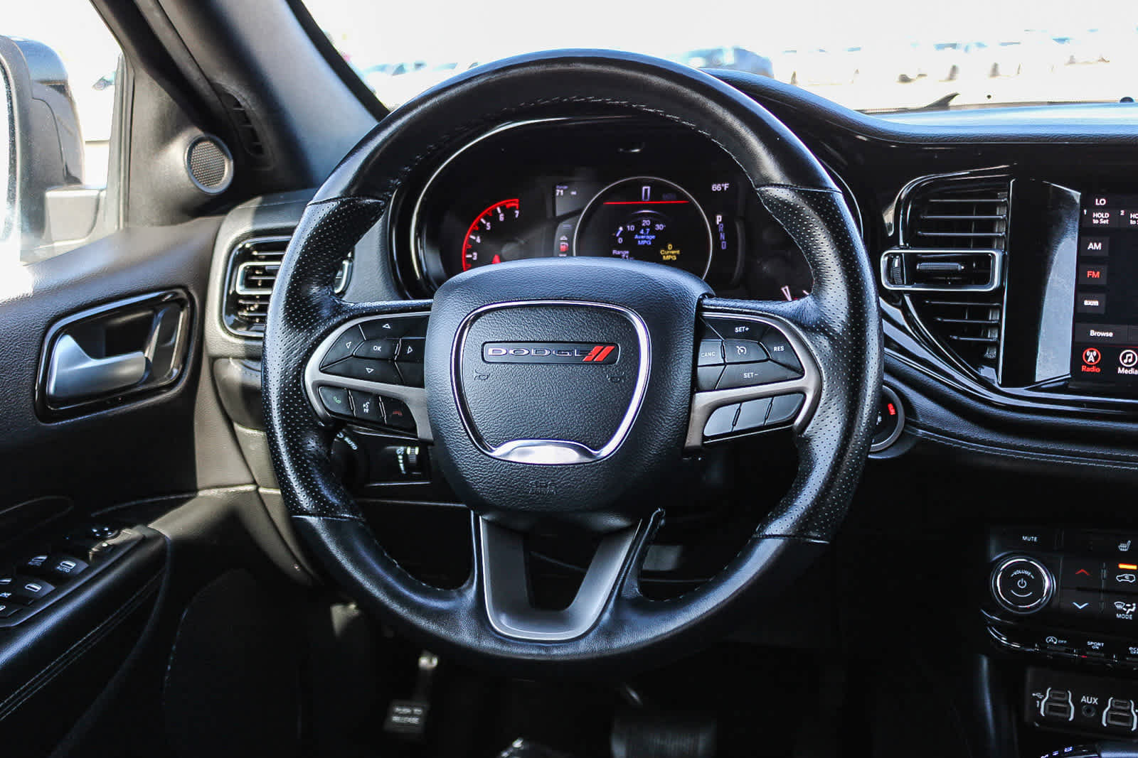 Used 2023 Dodge Durango SXT image 15