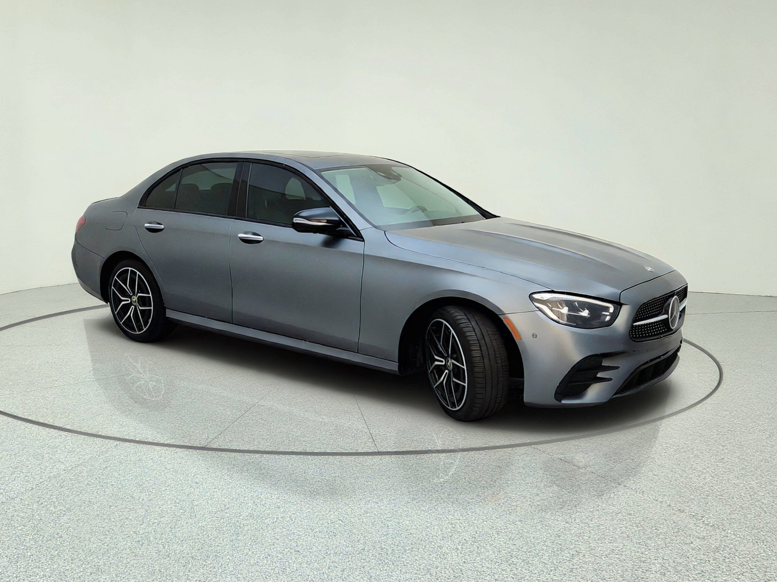 Used 2022 Mercedes-Benz E 350 Sedan image 5