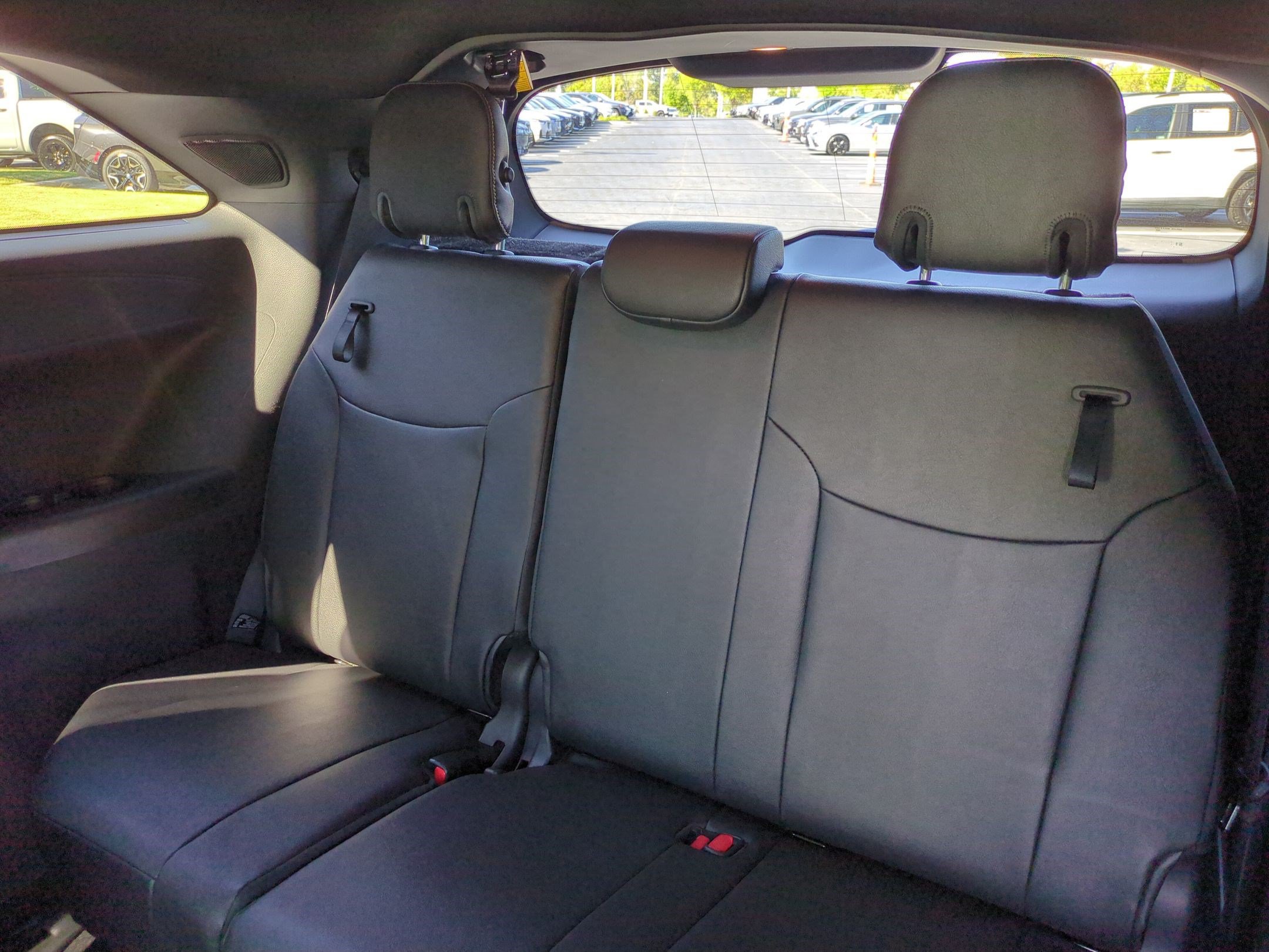 Used 2025 Toyota Sienna XLE Woodland Edition AWD/4WD image 32