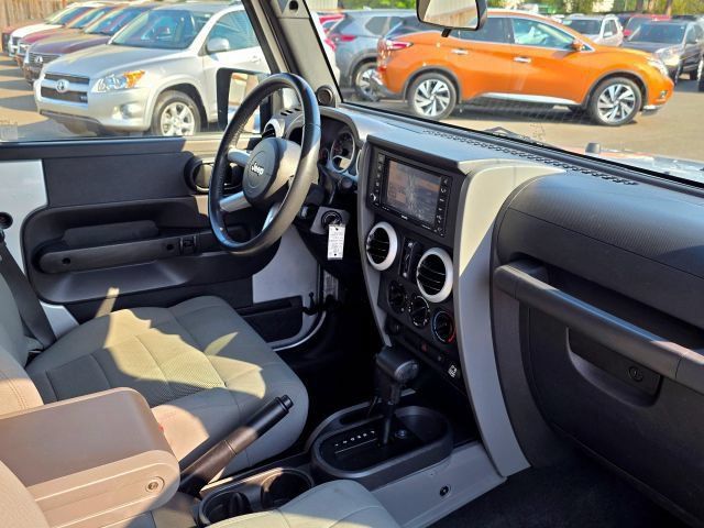 Used 2008 Jeep Wrangler Unlimited Sahara AWD/4WD image 24