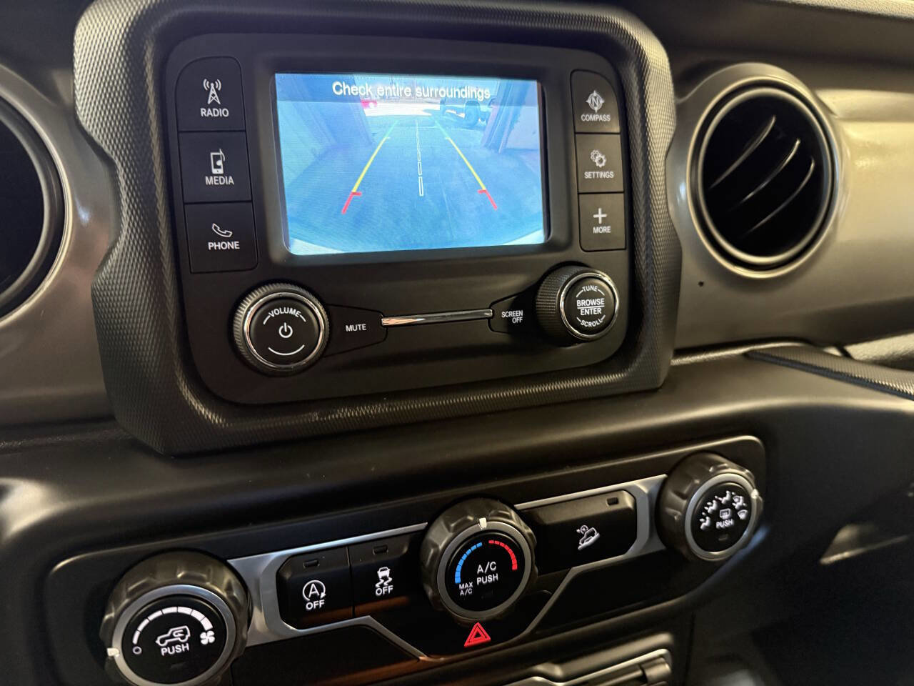 Used 2019 Jeep Wrangler Sport image 40