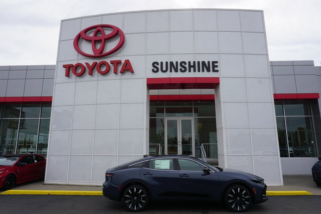 New 2026 Toyota Crown Platinum video 1