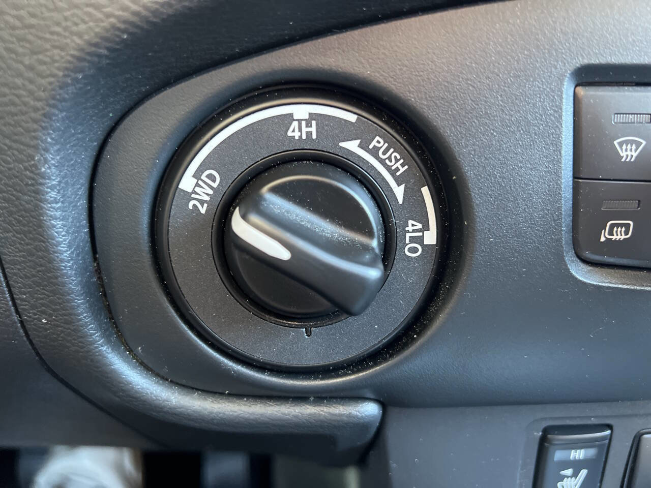 Used 2023 Nissan Frontier SV w/ Technology Package image 37