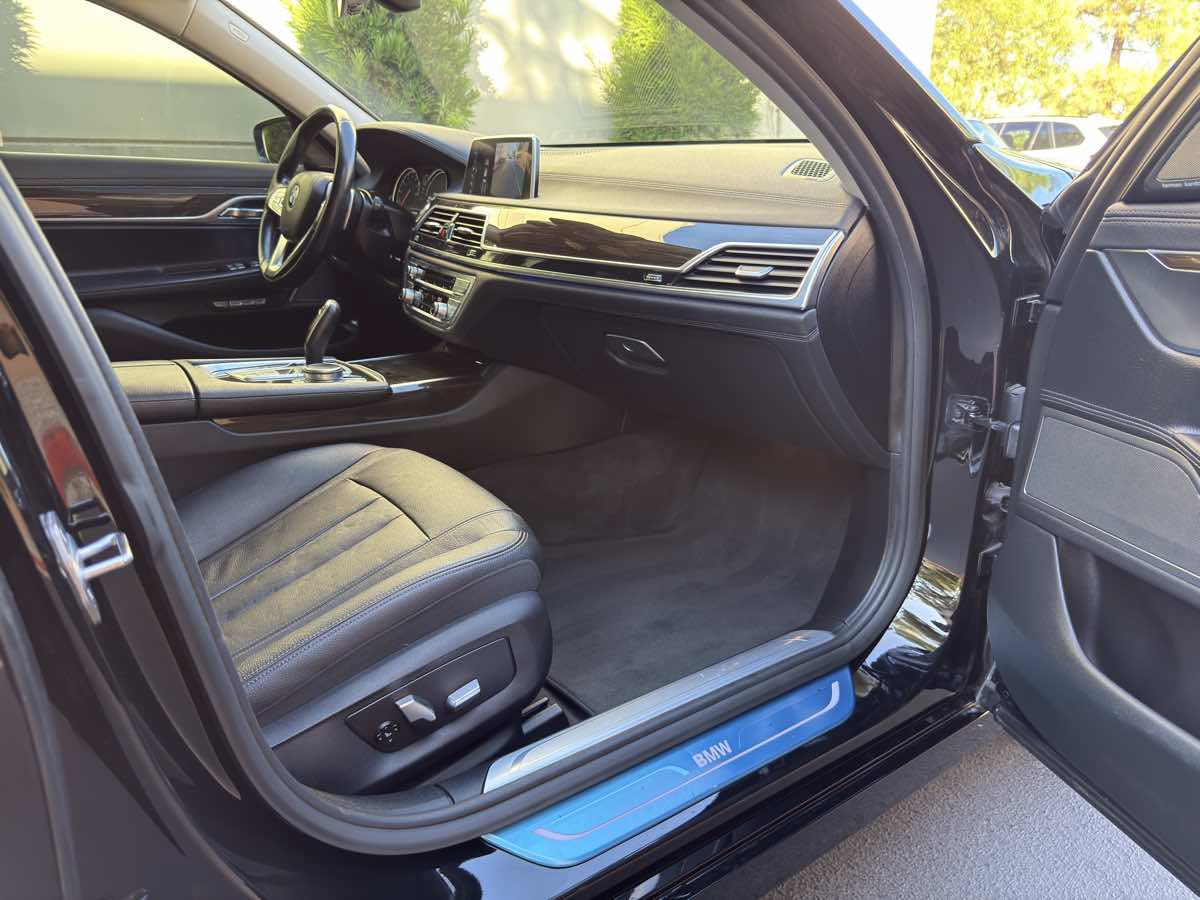 Used 2016 BMW 740i RWD image 56