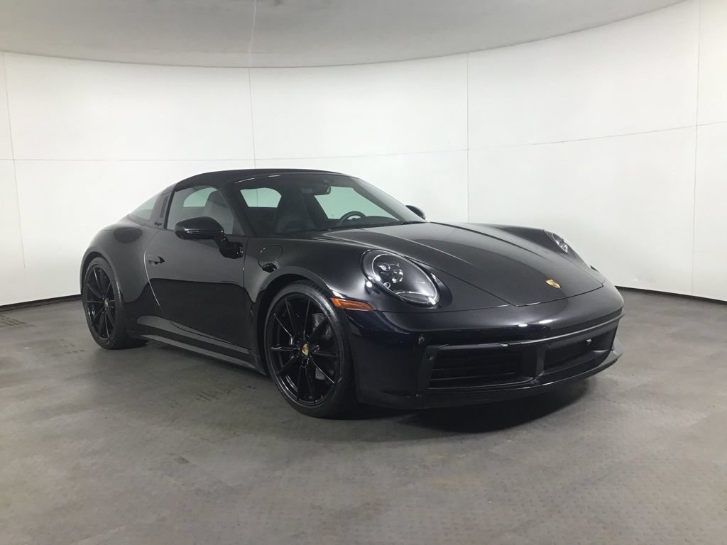 Certified 2024 Porsche 911 Targa 4 AWD/4WD image 9