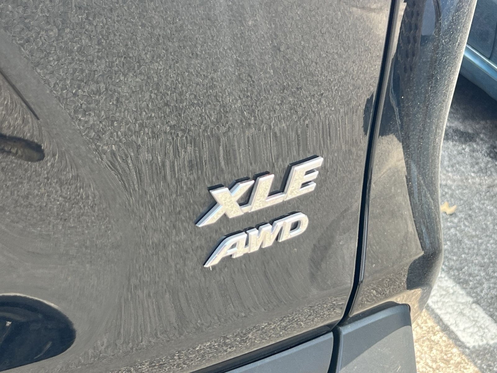 Used 2025 Toyota RAV4 XLE AWD/4WD image 23
