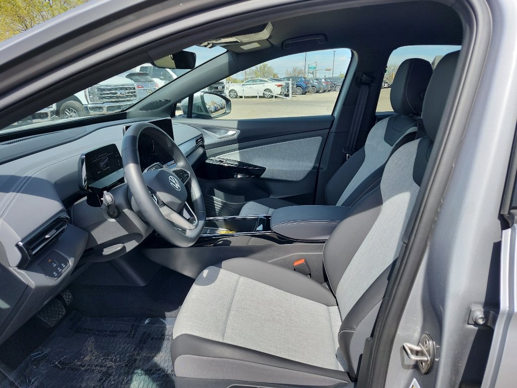 Used 2025 Volkswagen ID.4 Pro image 17