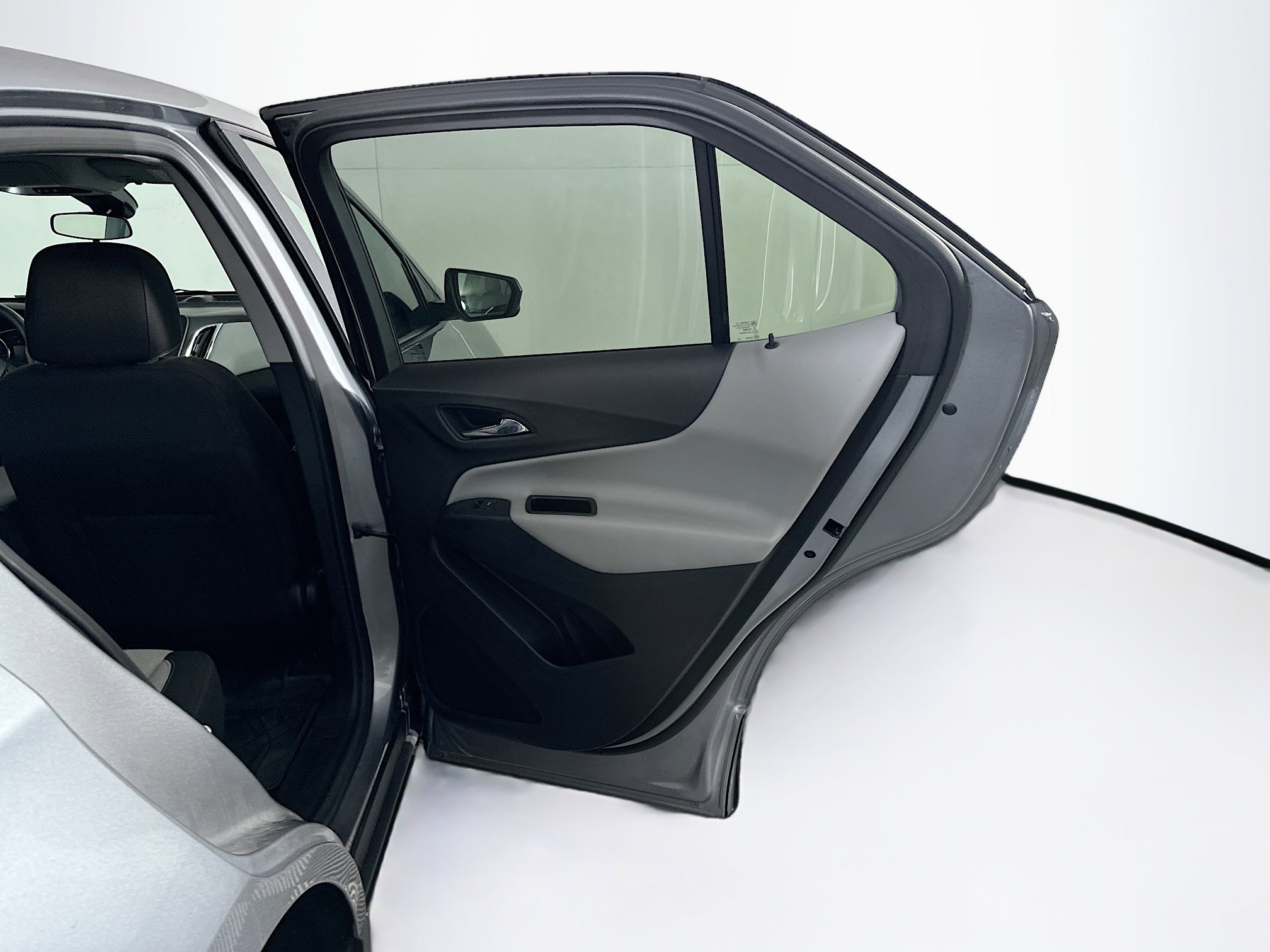 Used 2024 Chevrolet Equinox LS w/ LS Convenience Package image 28