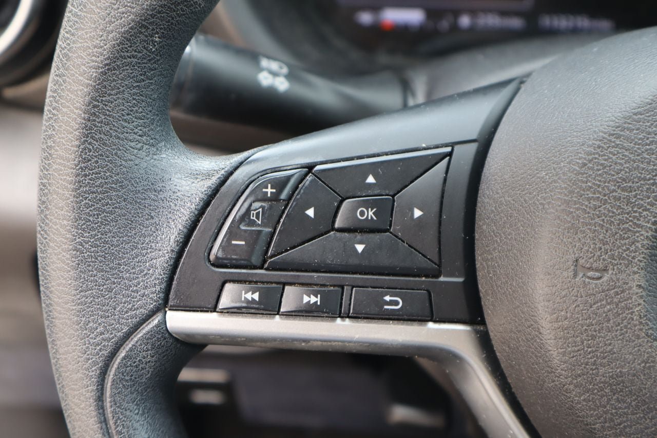 Used 2022 Nissan Kicks SV FWD image 12
