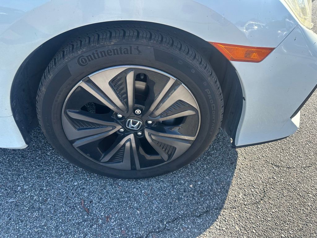Used 2018 Honda Civic EX image 4