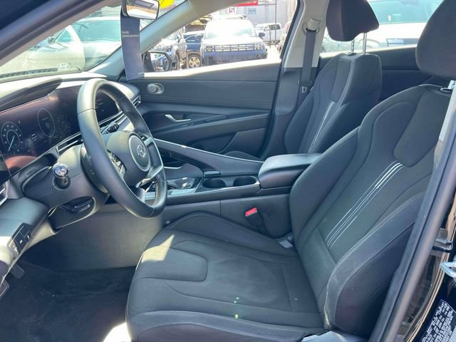 Certified 2023 Hyundai Elantra SEL w/ Convenience Package FWD image 15