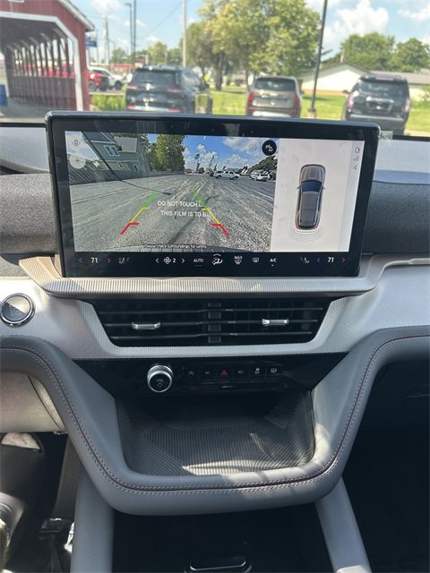New 2025 Ford Explorer Active w/ Active Comfort Package image 17