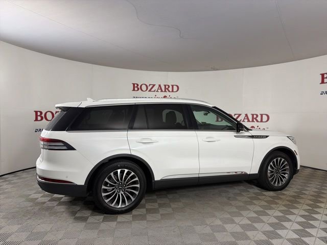 Used 2023 Lincoln Aviator Reserve w/ Equipment Group 201A RWD image 9