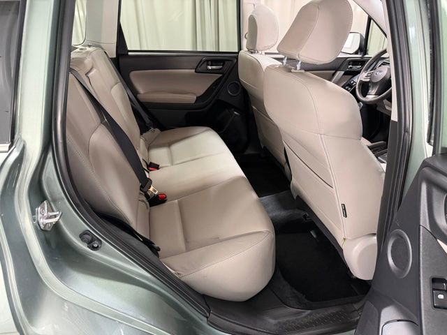Used 2016 Subaru Forester 2.5i Limited AWD/4WD image 8