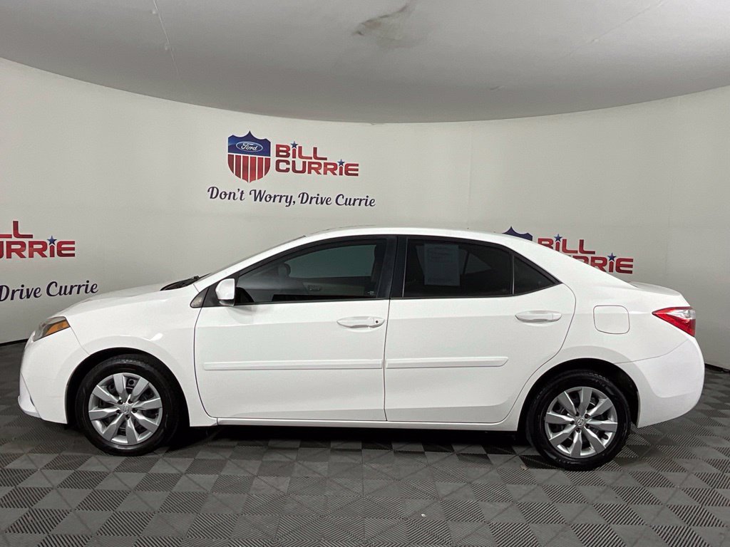 Used 2016 Toyota Corolla LE FWD image 6