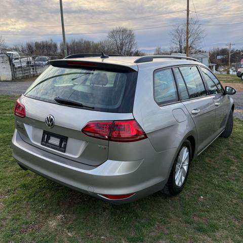 Used 2016 Volkswagen Golf Limited Edition FWD image 7