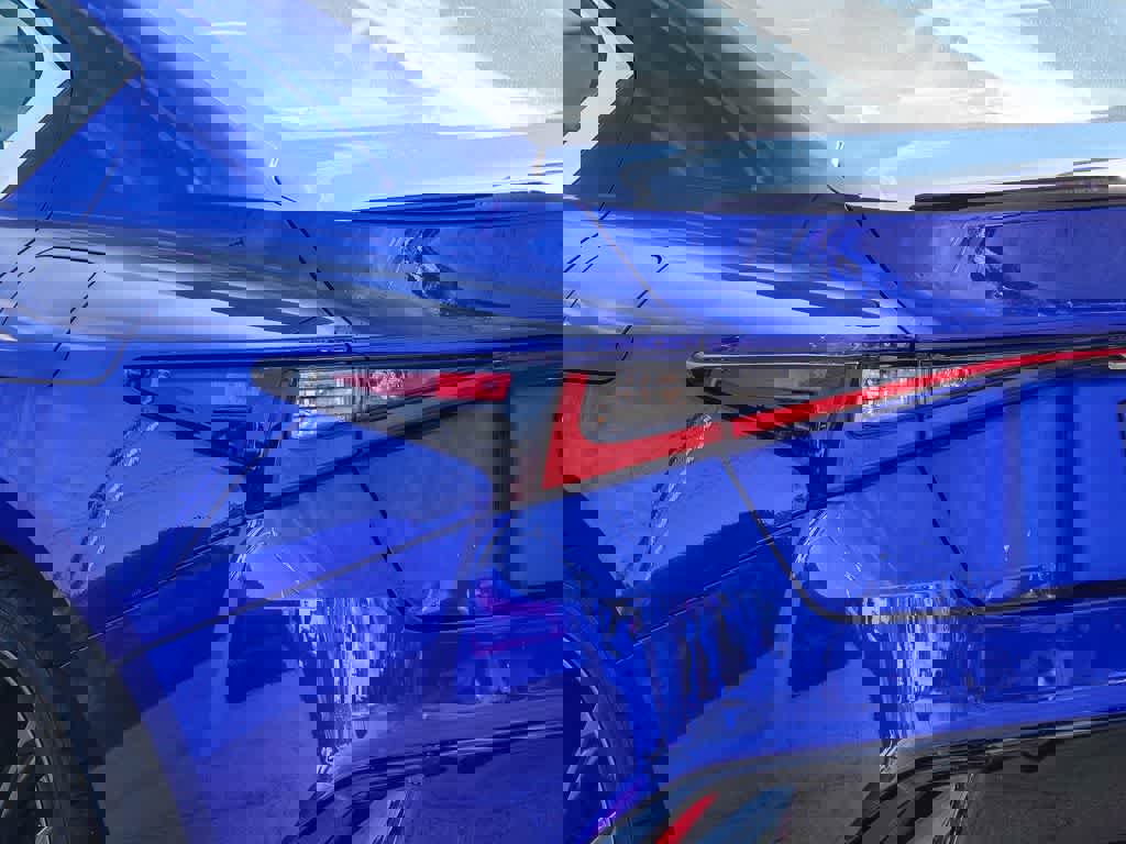 Used 2025 Lexus IS 300 F Sport image 7