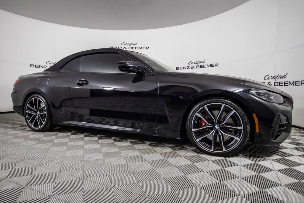 Used 2022 BMW M440i Convertible RWD image 2