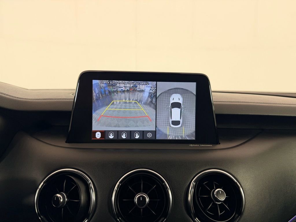 Used 2021 Kia Stinger GT2 image 18