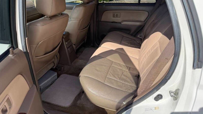 Used 2001 Toyota 4Runner Limited image 9