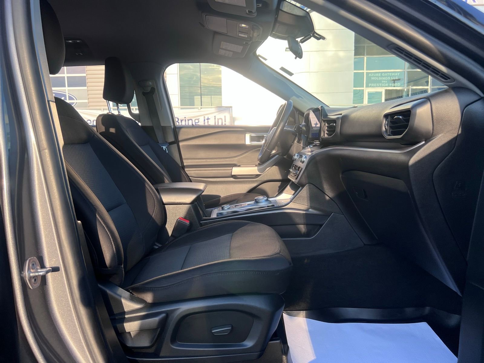 Used 2022 Ford Explorer XLT AWD/4WD image 53