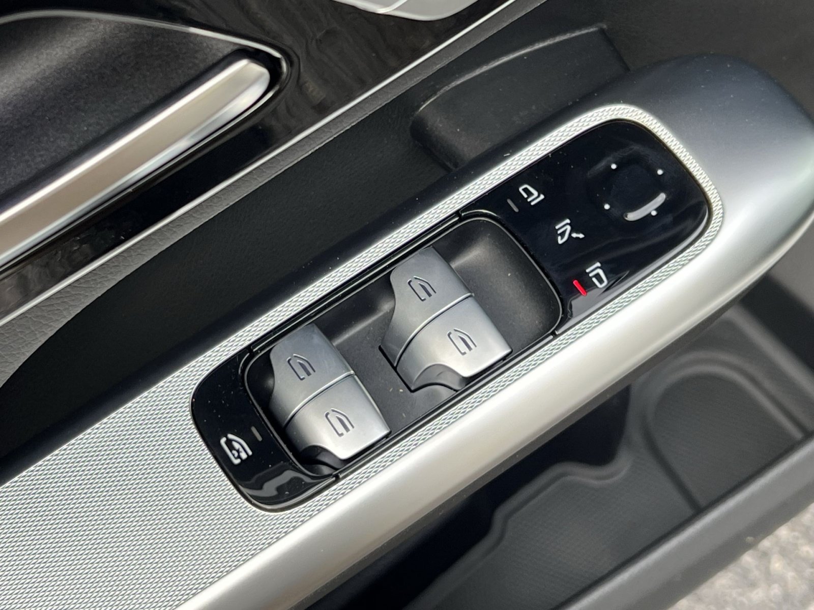 Certified 2026 Mercedes-Benz GLC 300 4MATIC image 13