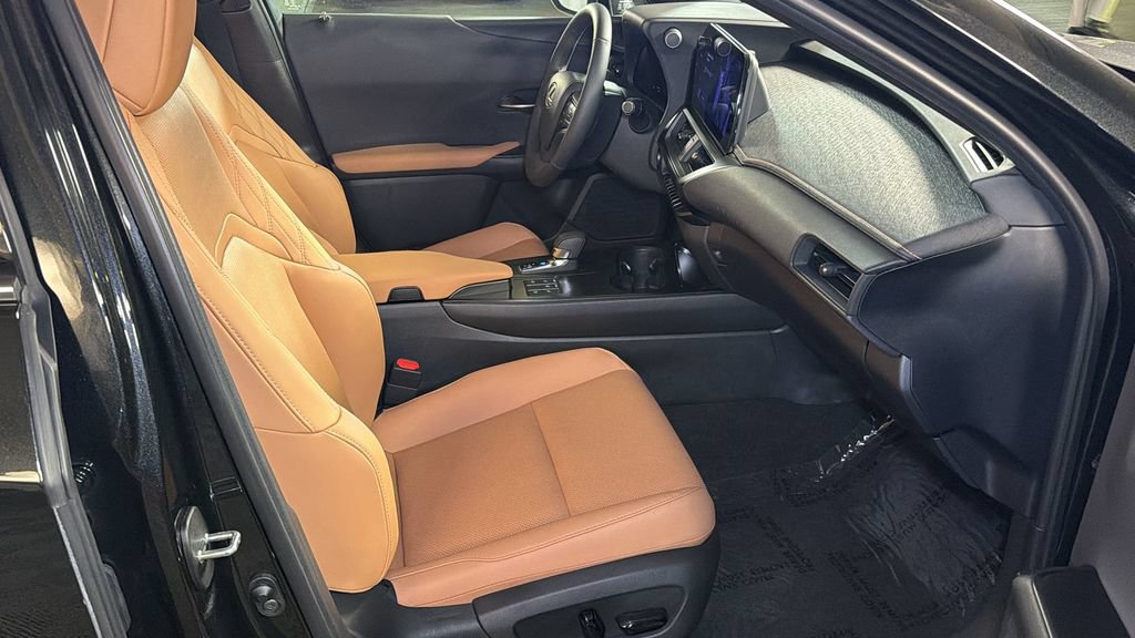 Certified 2025 Lexus UX 300h AWD w/ Accessory Package (Z2) image 10