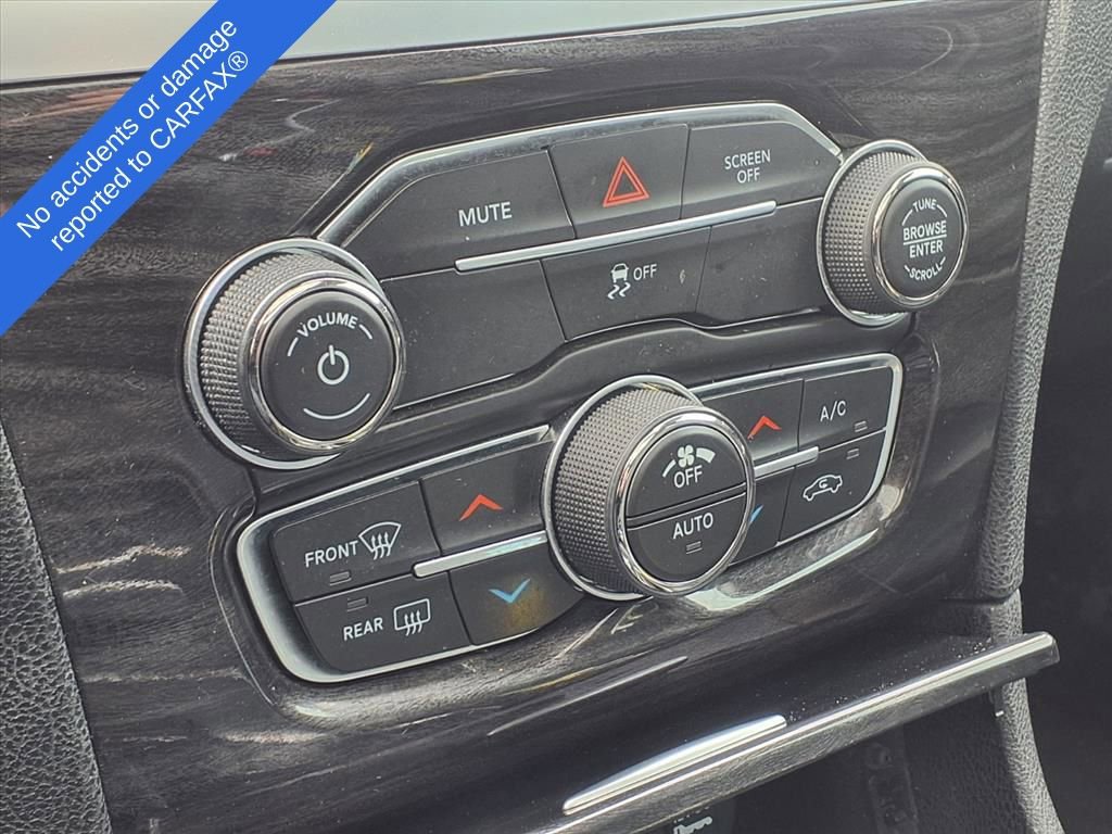 Used 2017 Chrysler 300 Touring w/ Value Package image 23