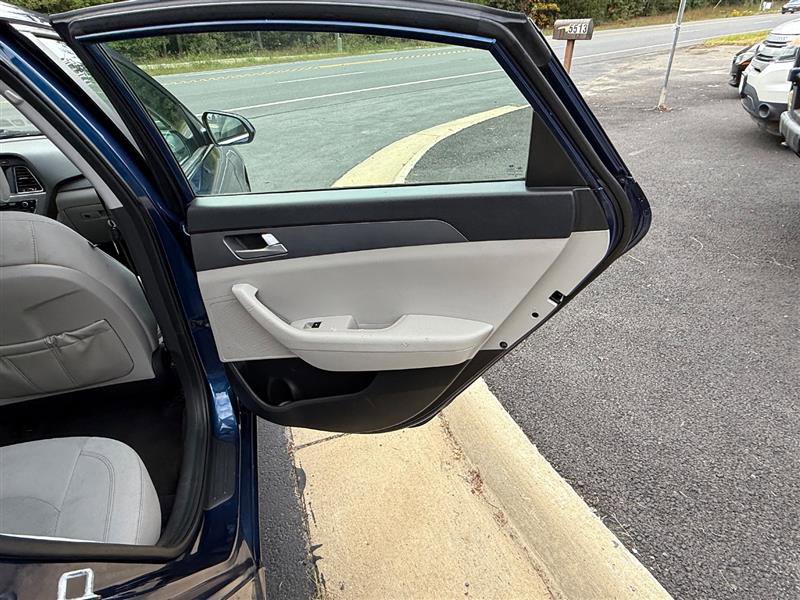 Used 2017 Hyundai Sonata SE image 14