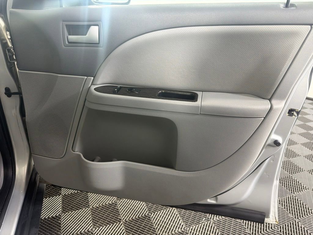 Used 2005 Mercury Montego Premier AWD/4WD image 33